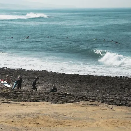 Rum i privatbostad Vacation House By Surf Beach Ericeira *